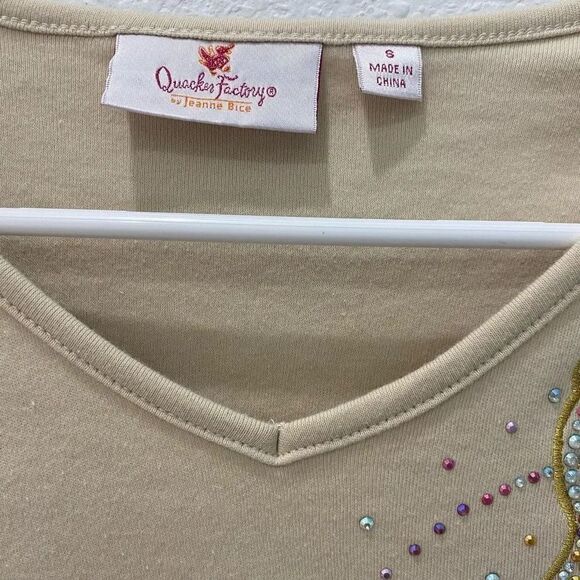 Quaker Factory Beige Seashell Shirt Size Small - Picture 3 of 5